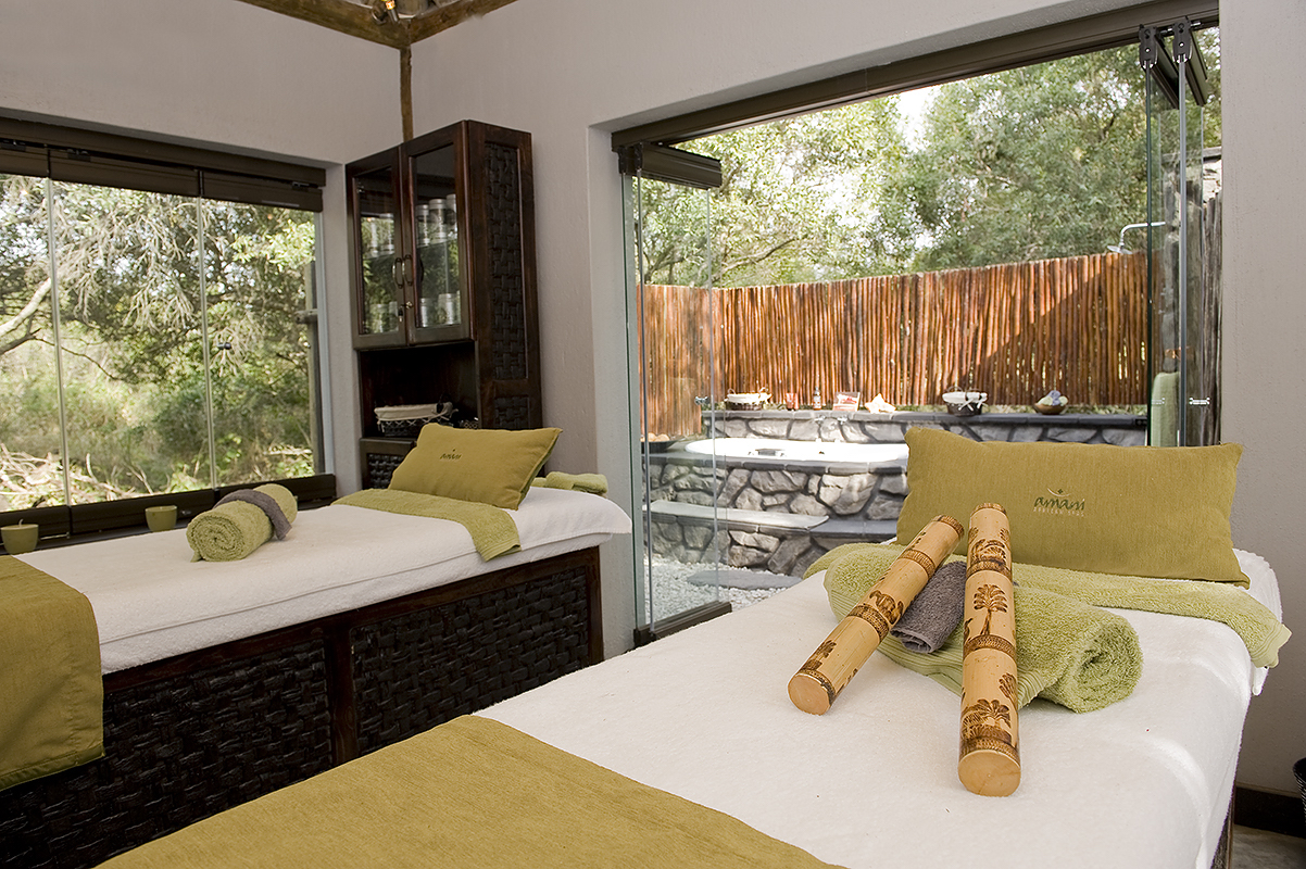 <p>The Amani Spa features four treatment rooms, including a couples' treatment room, as well as a relaxation area with a steam room, sauna, and outdoor heated plunge pool. The spa also offers a range of massages, body treatments, facials, and beauty services, using natural products and essential oils.</p>